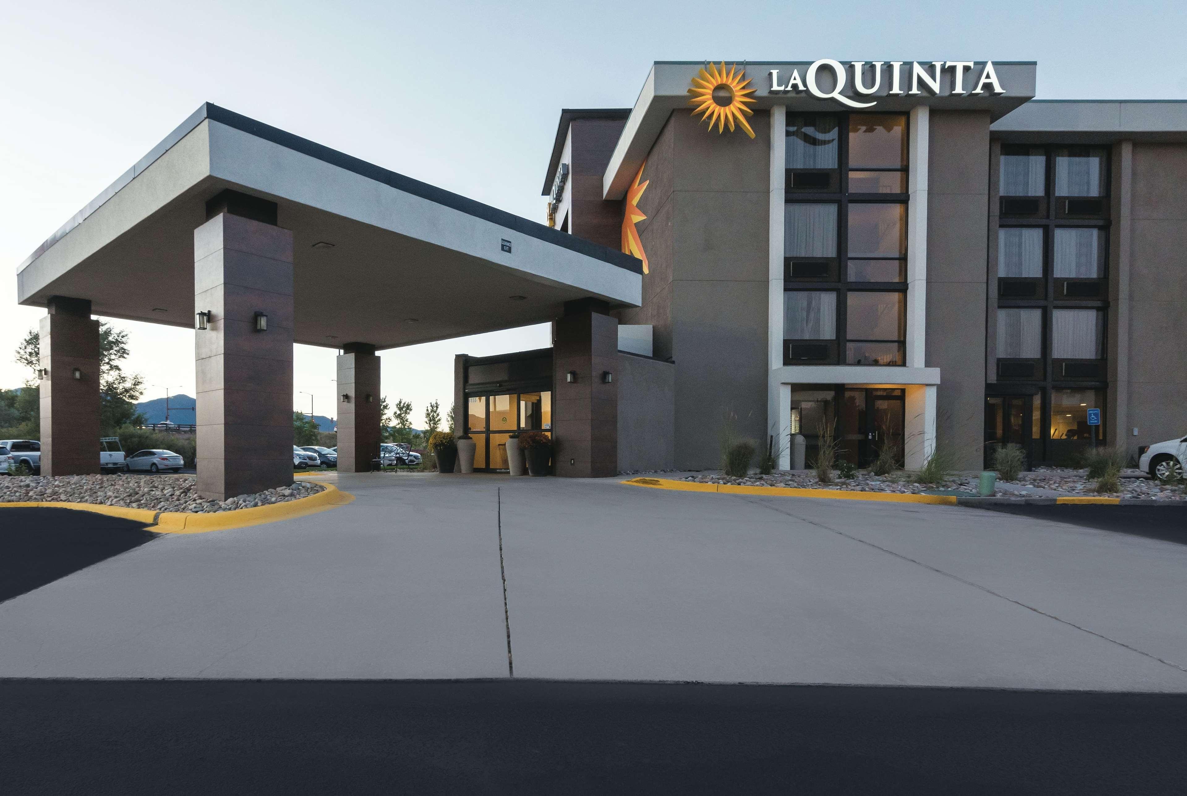 La Quinta By Wyndham Colorado Springs North Hotel Exterior photo